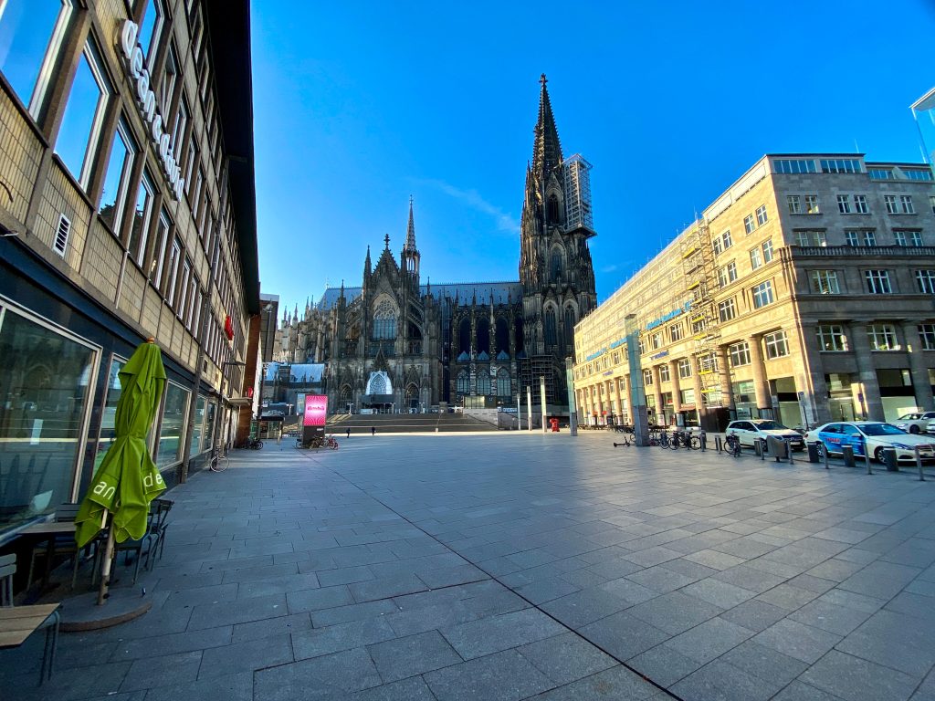 Deserted,Station,Forecourt,At,Cologne,Central,Station,With,Cologne,Cathedral