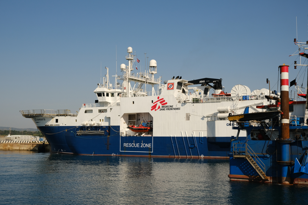 Augusta,,Sicily,,Italy,Â,June,18:,415,Migrants,Rescued,By