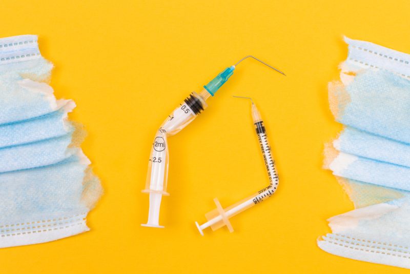 Des antivax agressifs s'en prennent à des médecins slovaques bien connus