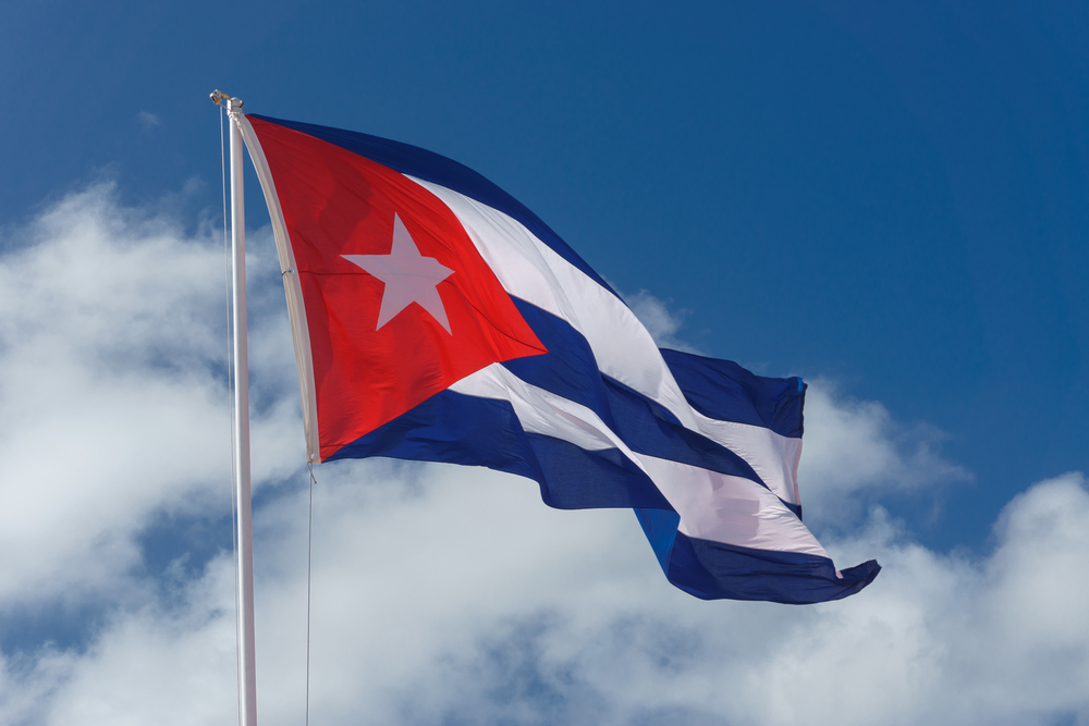 Cuban,Flag,With,Blue,Sky