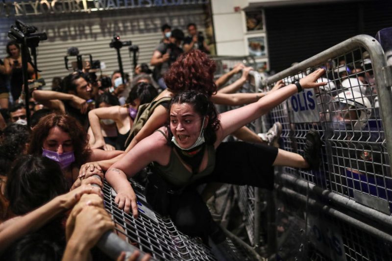La Turquie quitte officiellement un traité protégeant les femmes
