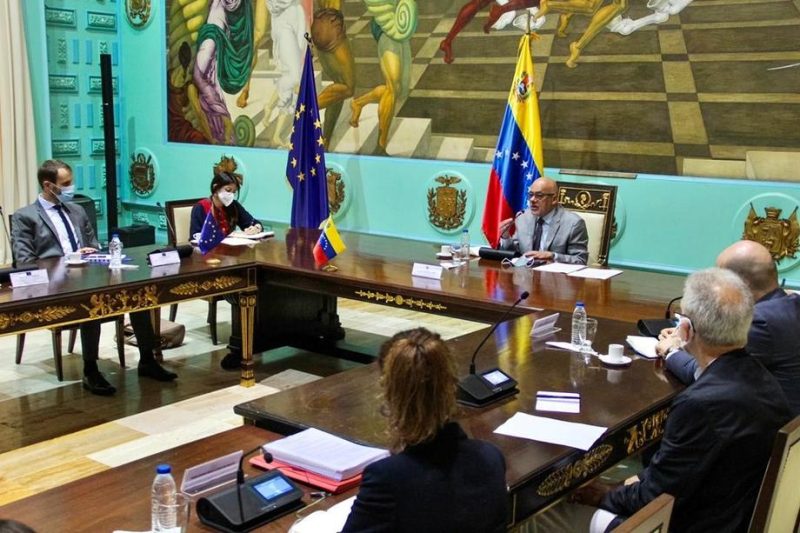 Venezuela : rencontre de la mission de l’UE avec le ministre de la Défense