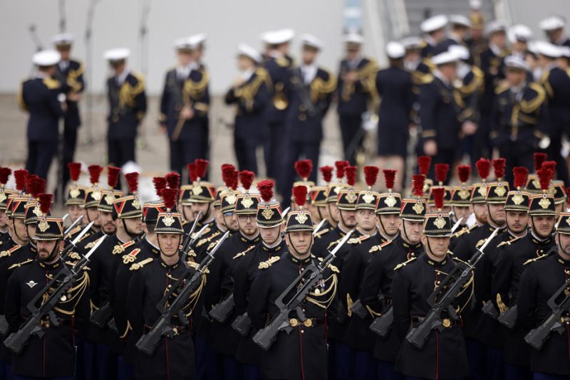 Revers pour la France : le temps de travail des militaires soumis au droit européen, selon la CJUE