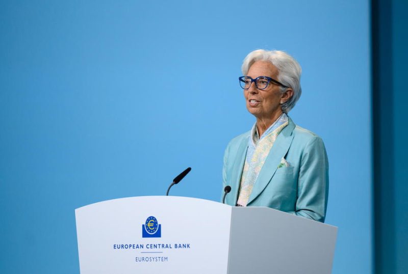 Virus : la BCE maintient son cap expansif, l’« incertitude » est de retour