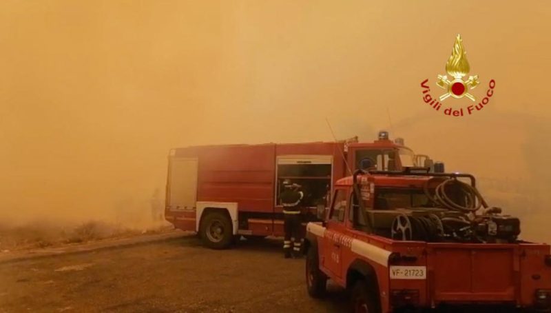 Incendies en Sardaigne : l'UE mobilise l'aide immédiate de la France et de la Grèce