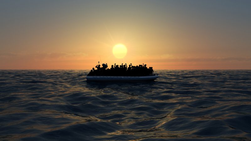 Plus de 700 migrants secourus durant le week-end en Méditerranée