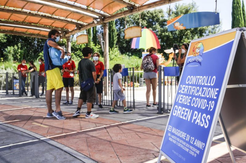 La police italienne démantèle un réseau de vente de faux passes sanitaires