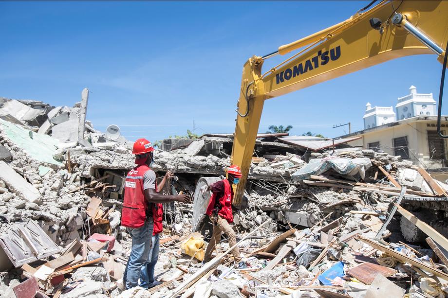 US sends a rescue team to Haiti to search for missing persons due to earthquake