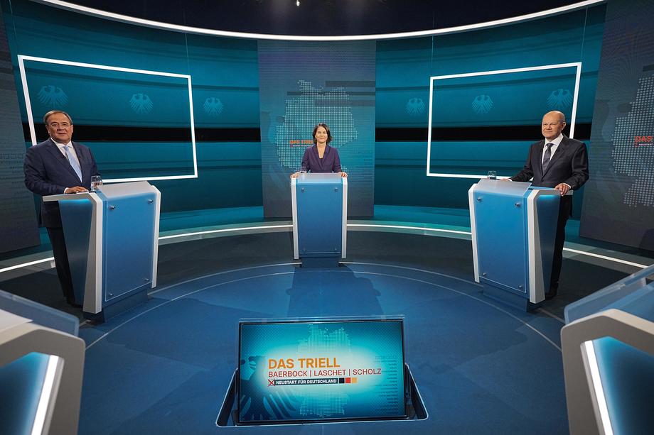 Débat télévisé entre les différents candidats avant les élections générales