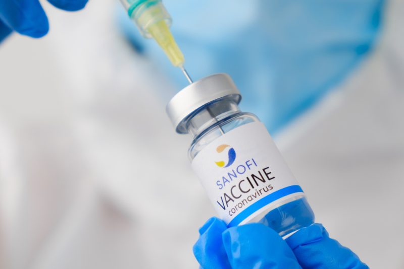 Covid-19. Le laboratoire français Sanofi stoppe le développement de son vaccin à ARN messager