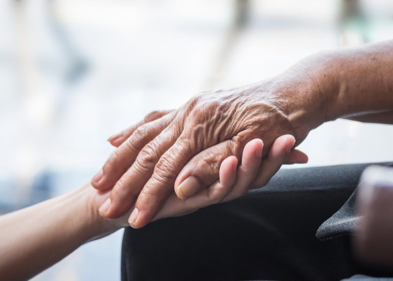L’UE n’est pas encore prête à lutter contre la maladie d’Alzheimer, alors que les nouveaux traitements apparaissent