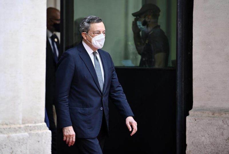 L'Italie rend le passe sanitaire obligatoire dans les écoles et les vaccins pour le personnel des établissements de soins