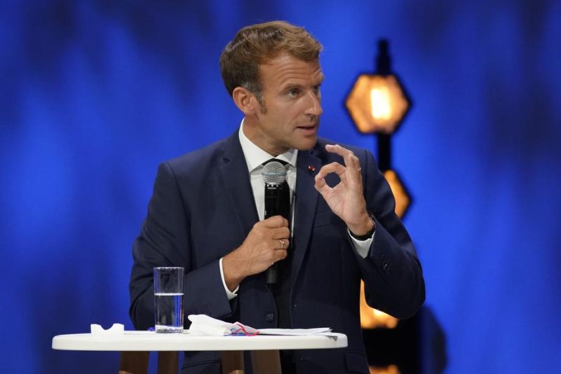 Emmanuel Macron veut renforcer « la puissance maritime » de la France