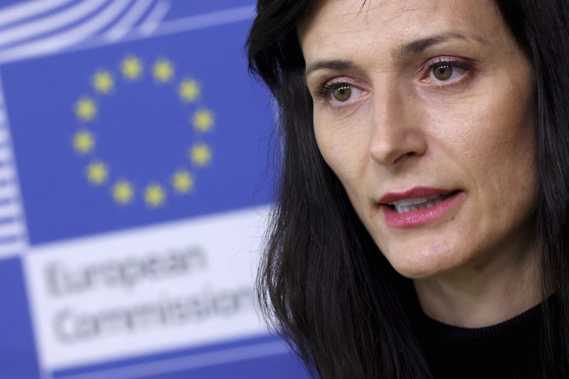 L’UE réunit un groupe d’experts sur la lutte contre la désinformation et la promotion de la culture numérique