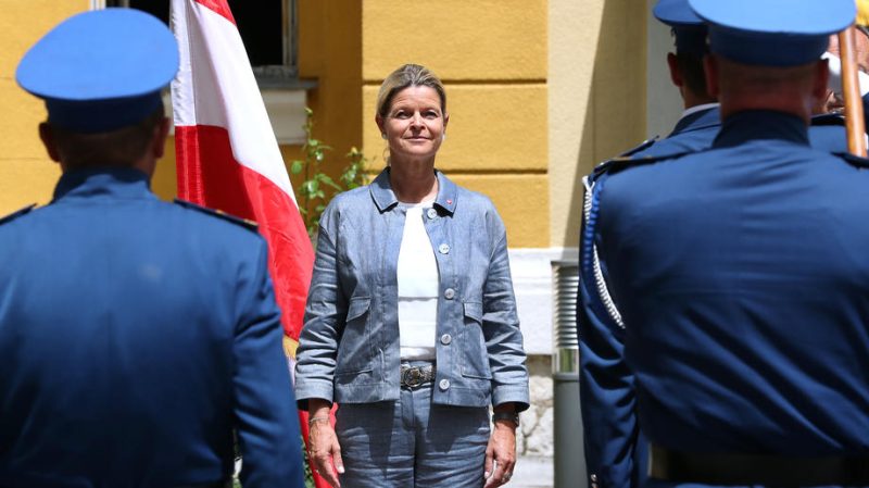 La ministre autrichienne de la Défense demande à l'UE de tenir ses promesses en matière de sécurité