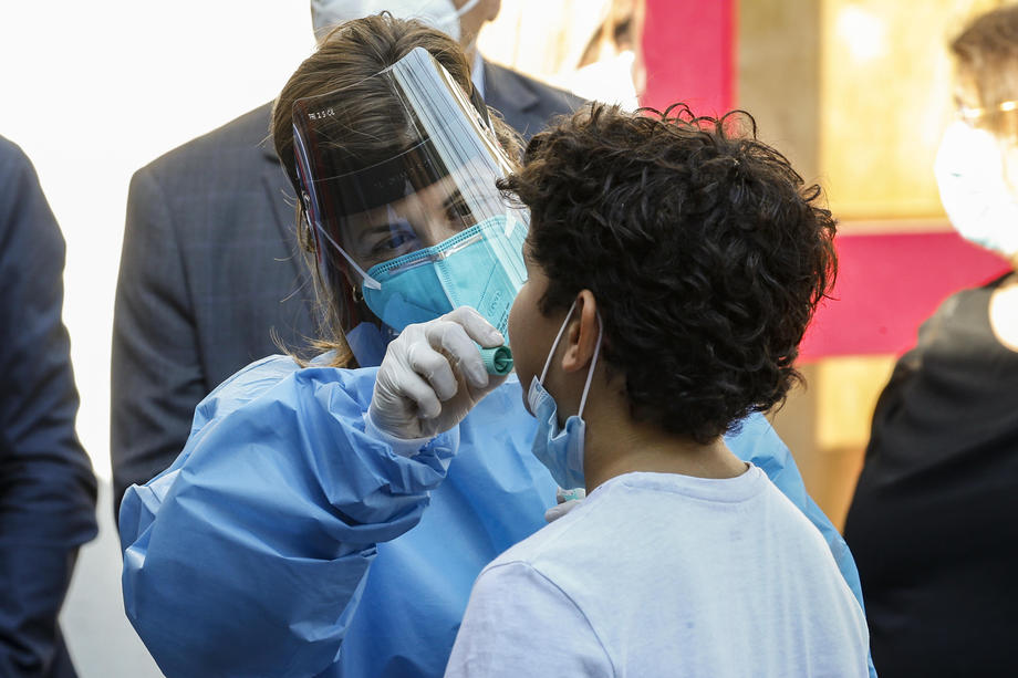 Covid-19: salivary tests in schools
