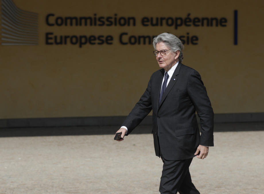 European Commission to present legislative proposal for a common charger for electronic device
