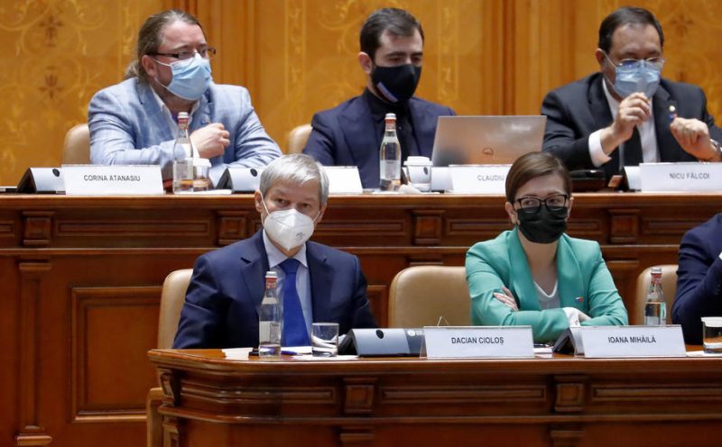 Les députés roumains rejettent le gouvernement de Dacian Cioloș