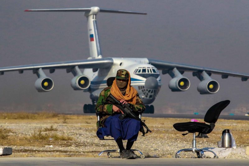Les talibans demandent l'aide de l'UE pour garantir le fonctionnement des aéroports