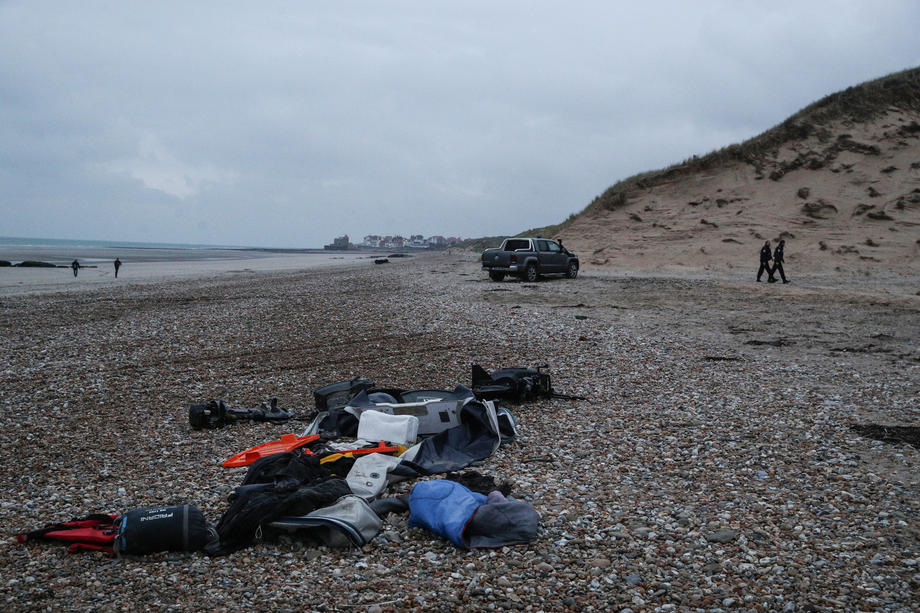 Migrants dead after boat sinks near Calais