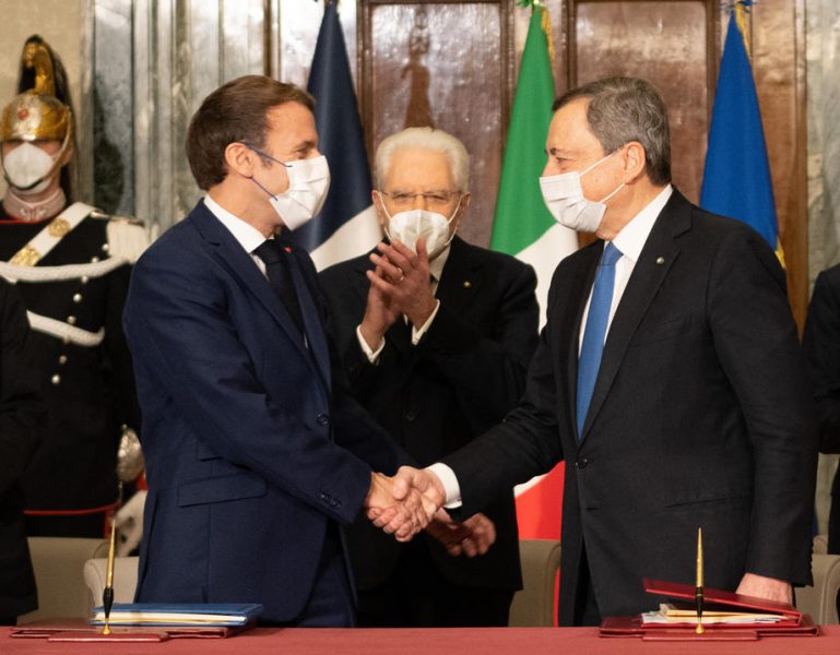 France et Italie signent à Rome un traité de coopération en grande pompe
