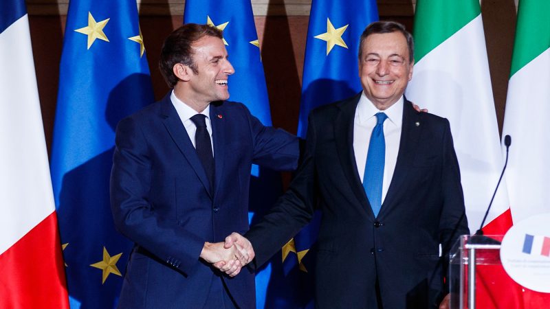 Emmanuel Macron se désole de la démission de Mario Draghi