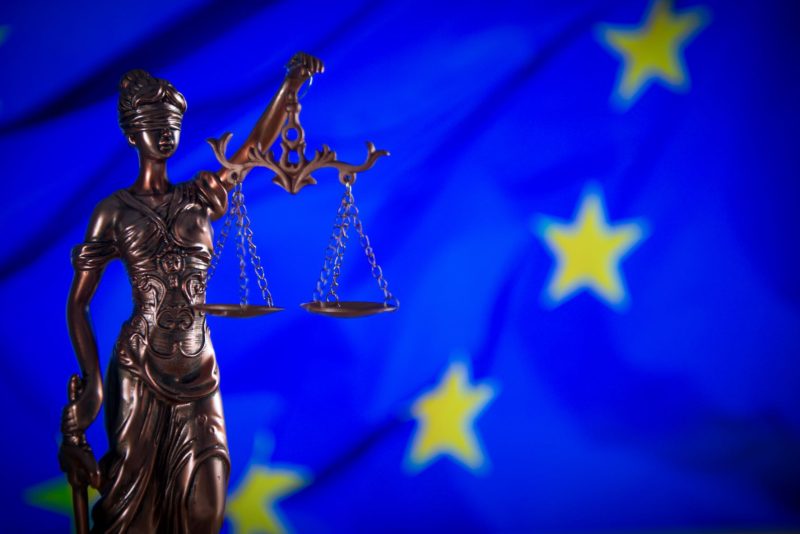Des groupes de consommateurs pourraient poursuivre Facebook, selon un avocat général de l’UE