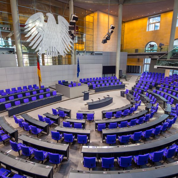 Remaniement des factions du parlement allemand avant la confirmation du gouvernement d'Olaf Scholz