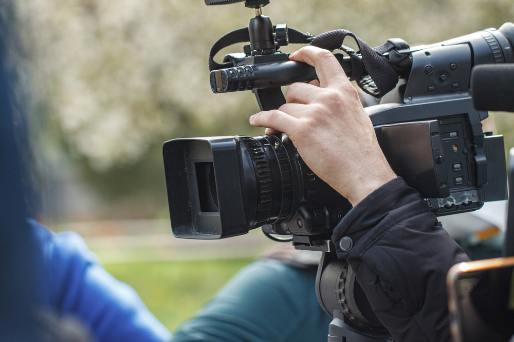 Outdoor,Camera,,When,Shooting,A,Report
