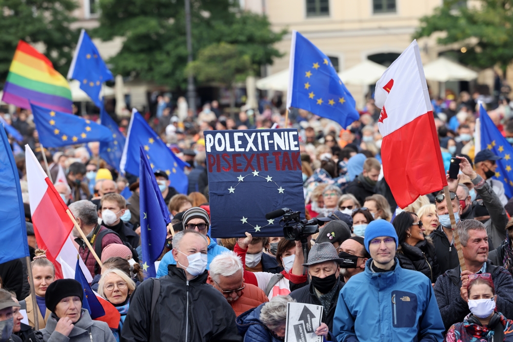 Cracow;,Poland,-,Oct,10;,2021:,We,Stay;,The,Government