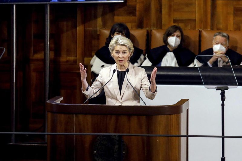 Ursula Von der Leyen félicite l'Italie pour son économie croissante, mais critique le chômage élevé chez les jeunes
