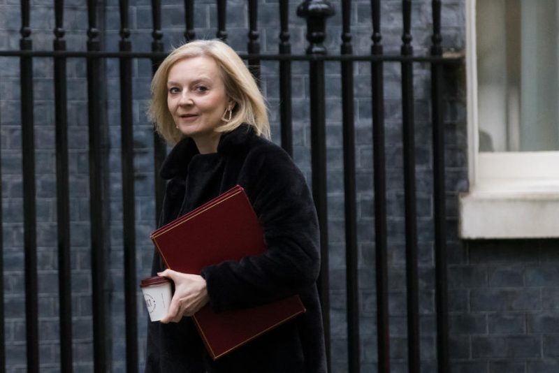 Irlande du Nord : rencontre au château pour relancer les discussions Londres-UE