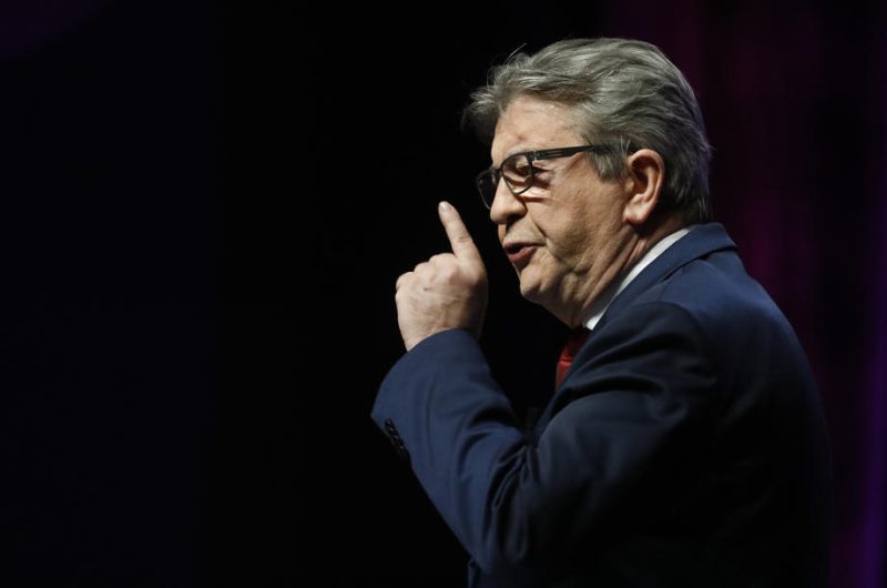 100 000 personnes marchent en faveur d’une 6ème République