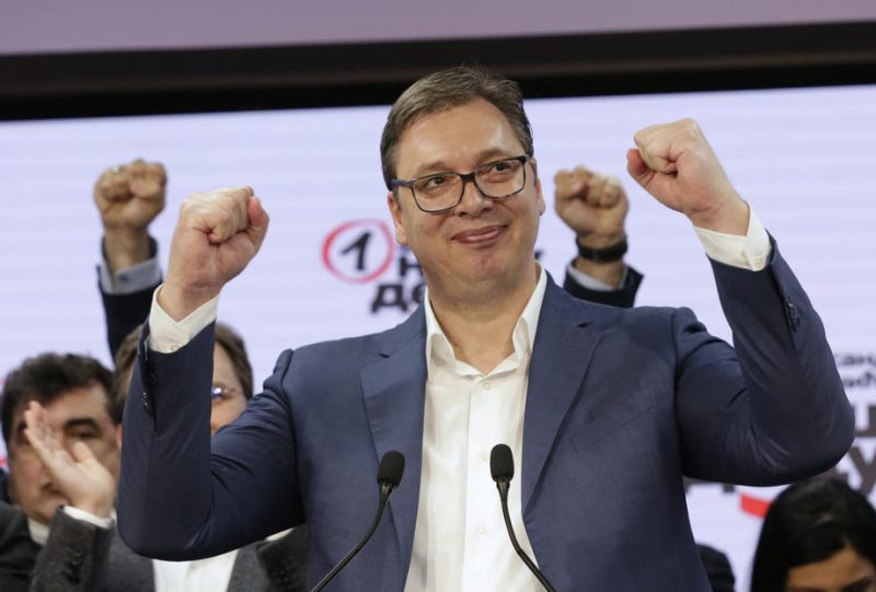 La domination médiatique du président serbe « difficile à rattraper » dans la campagne électorale