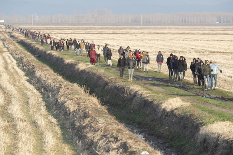 Turquie : 12 migrants découverts morts de froid à la frontière grecque