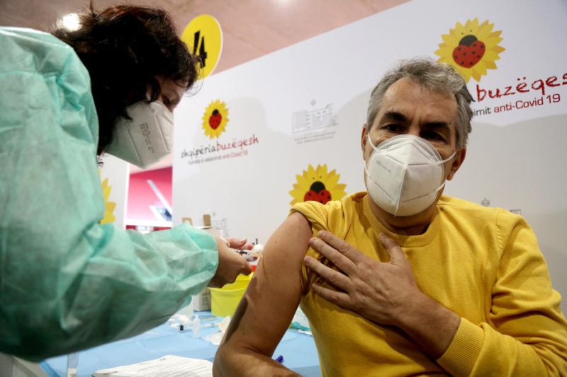 Covid-19 : la levée des brevets sur les vaccins ne faciliterait pas immédiatement leur accès