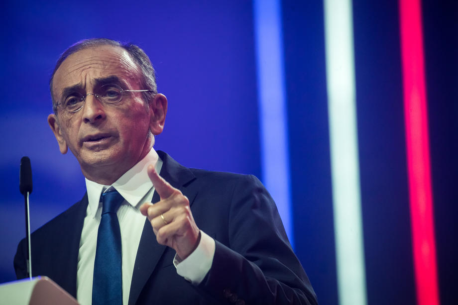 Eric Zemmour campaigns in Lille