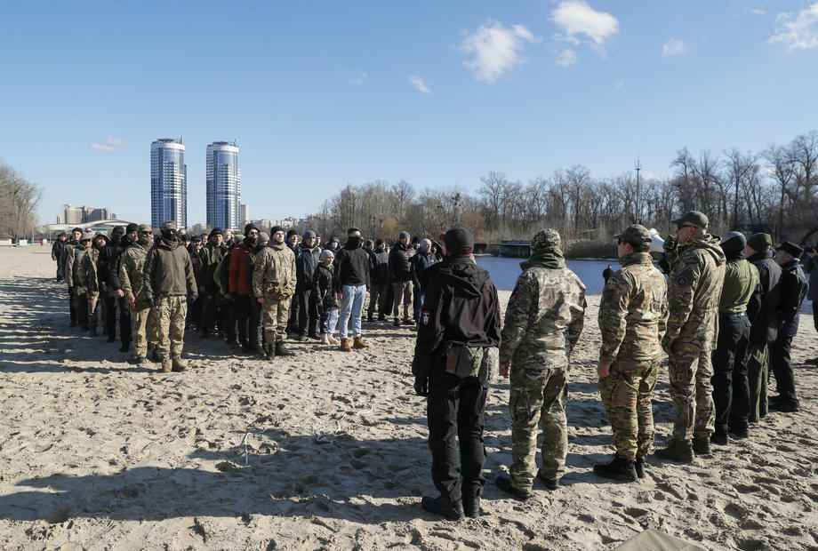 Open military exercise for civilians in Kiev