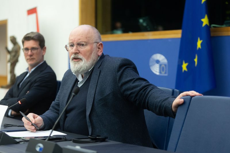 Assouplir les objectifs du Green Deal pour garantir la sécurité alimentaire dans l'UE ? Frans Timmermans met en garde