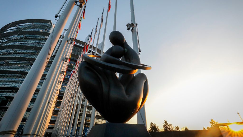 epa09640301 The sculpture of artist Ludmila Tcherina &lsquo;Europe a coeur&rsquo; in front of the Louise Weiss Building, the seat of the European Parliament, in Strasbourg, France, 13 December 2021. The EU Parliament plenary session runs from from 13 to 16 December 2021.  EPA-EFE/JULIEN WARNAND