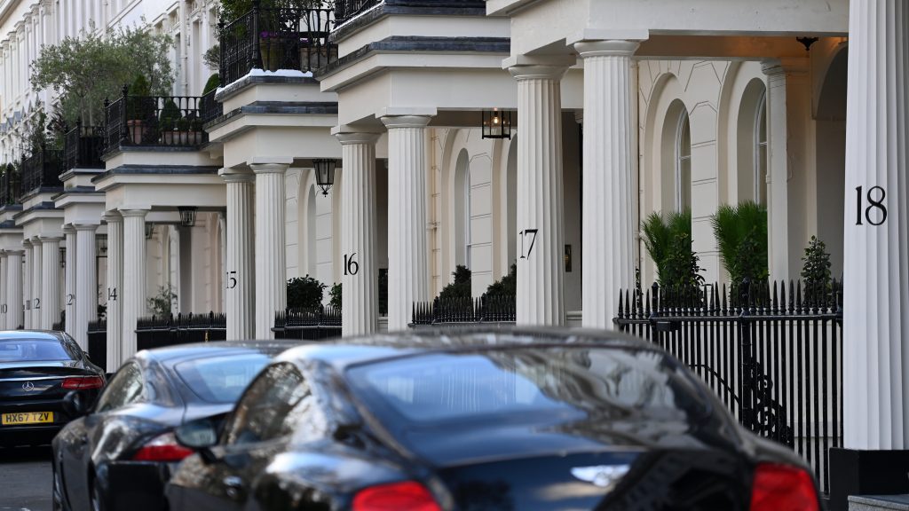 epa09716135 Belgravia&rsquo;s Eaton Square also known as Red Square by Russian residents in London, Britain, 29 January 2022.  The American government are continuing to pressure the UK over fears that any sanctions imposed on Russia over potential conflict in Ukraine could be ineffective due to the amount of Russian wealth in London. The US, UK and a host of other NATO countries have threatened to impose sanctions on Russia should President Vladimir Putin invade Ukraine. However, the US authorities are concerned that Britain&rsquo;s threats to levy economic sanctions on Putin maybe impossible to implement after allowing decades of Russian oligarchs to funnel huge sums of dirty money into so called &lsquo;Londongrad&rsquo;.  EPA-EFE/ANDY RAIN