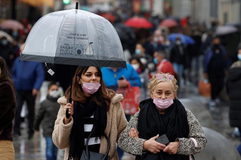Les États membres lèvent les restrictions Covid mais l’OMS appelle à la prudence
