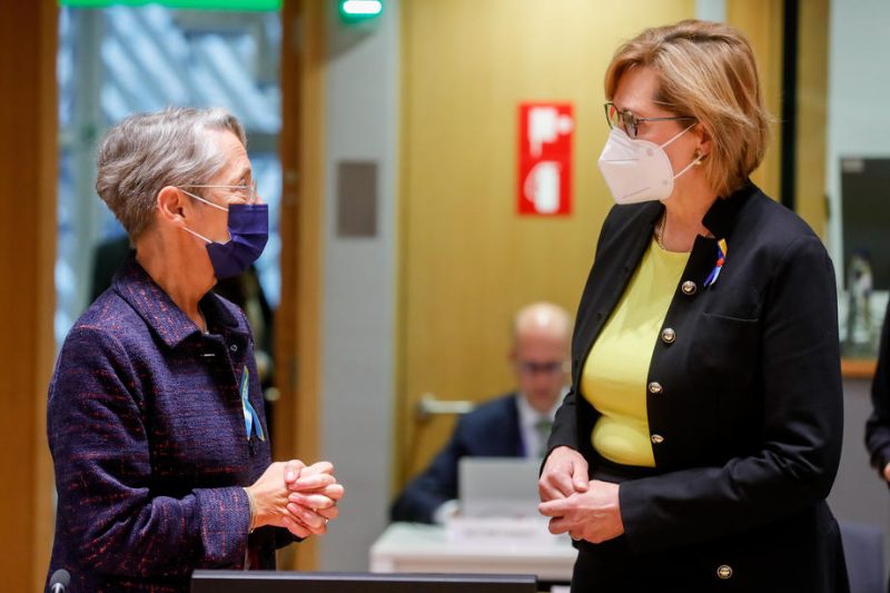 Les États membres mettent fin à dix ans d'impasse sur le projet européen de quotas de femmes dans les conseils d'administration des entreprises