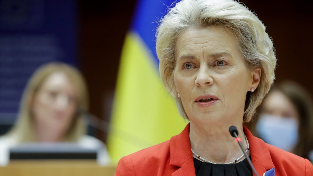 epa09844502 European Commission President Ursula von der Leyen speaks during a mini plenary session of the European Parliament in Brussels, Belgium, 23 March 2021. The session mainly focuses on the Russia – Ukraine armed conflict, with the participation of the Canadian Prime Minister.  EPA-EFE/OLIVIER HOSLET