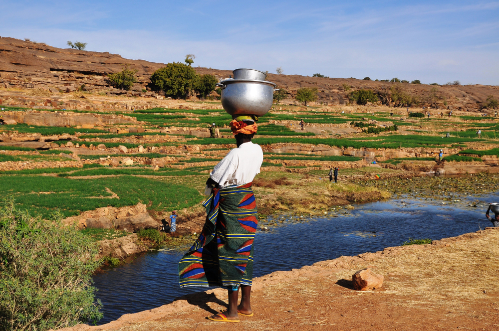 Banani,,Mali,-,December,,30,,2014:,Local,People,Work,In