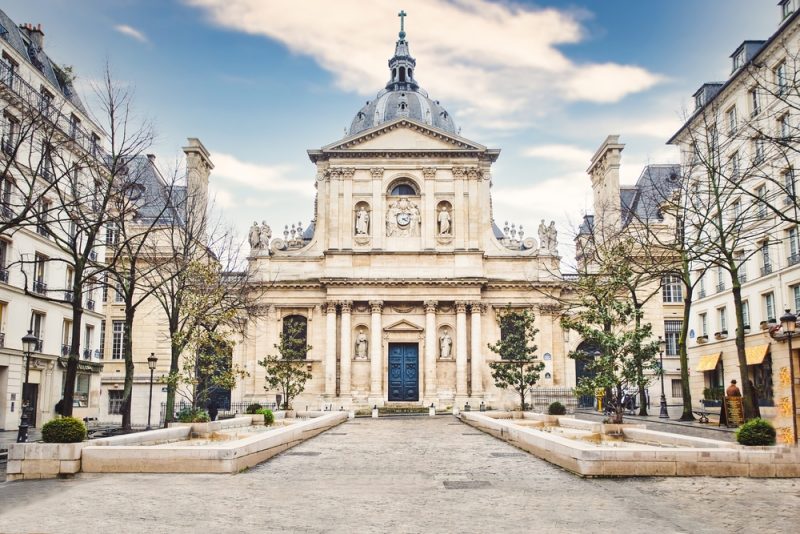 Contre le duel Macron-Le Pen, des étudiants bloquent les universités