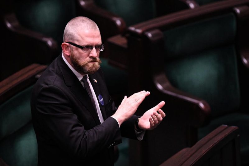 Un eurodéputé polonais d’extrême droite demande qu’Israël soit reconnu comme un État terroriste