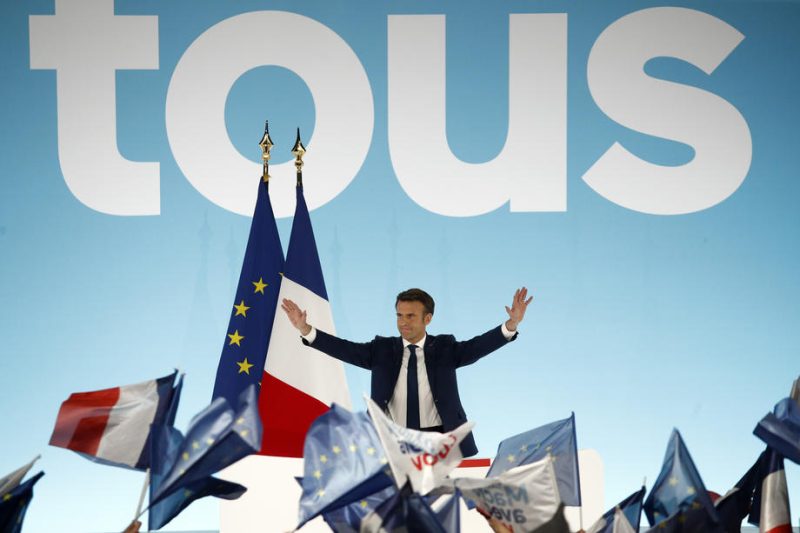 Un appel très large de la classe politique à voter pour Emmanuel Macron