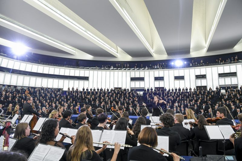 De l’Eurovision au Parlement européen : 3 candidates qui ont franchi le pas