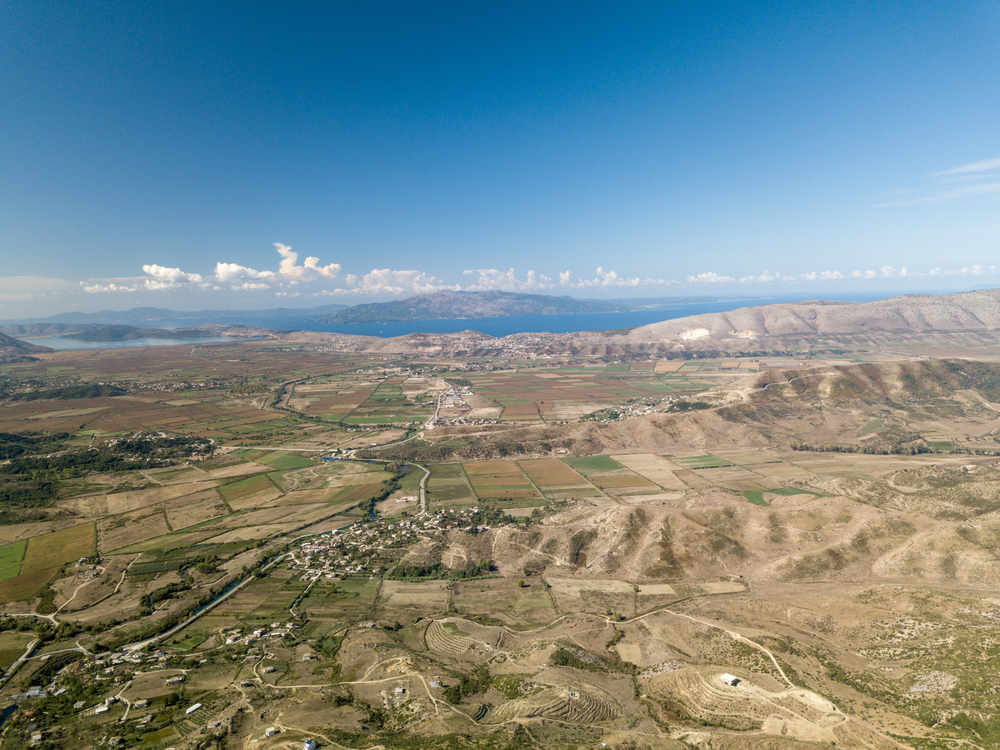 Big,Mountains,With,Ocean,View,Of,Corfu,Located,In,Delvina,